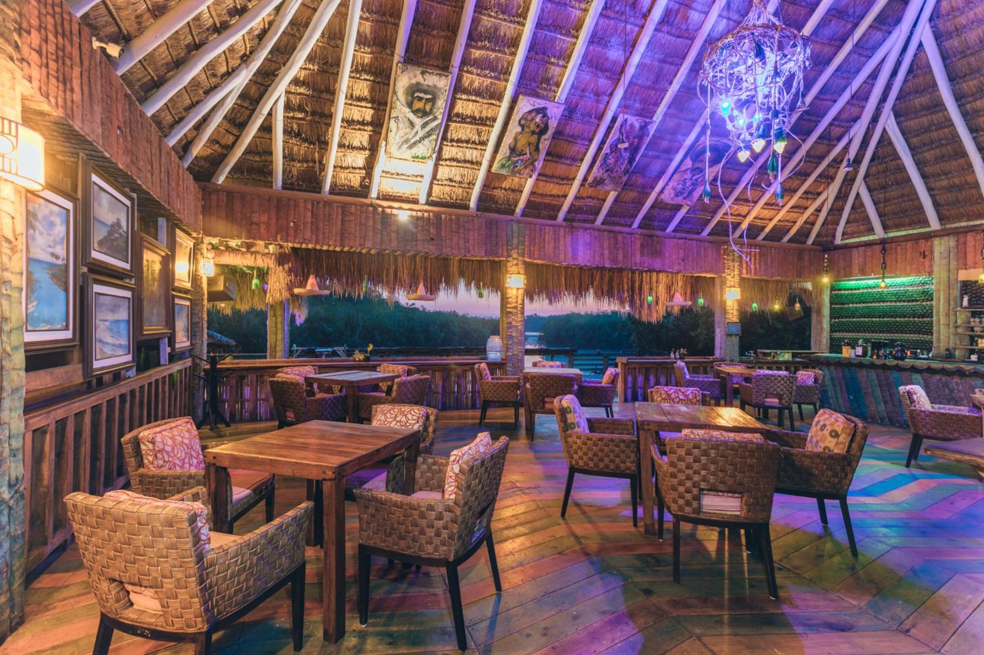 Embajada Universal By La Eufemia Group Huay Pix Exterior photo